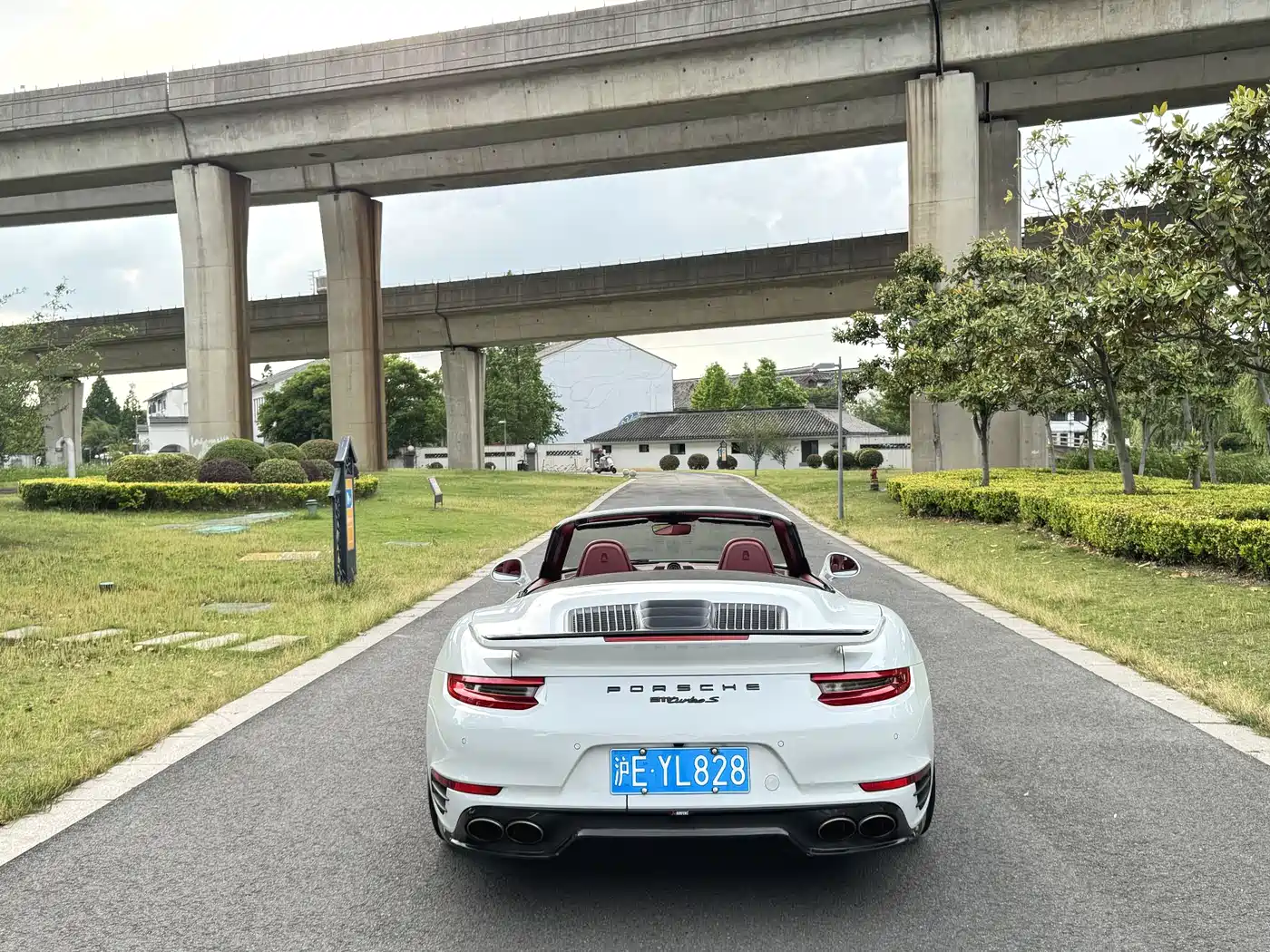 Porsche 911 2016 Turbo S Cabriolet 3.8T фото 14