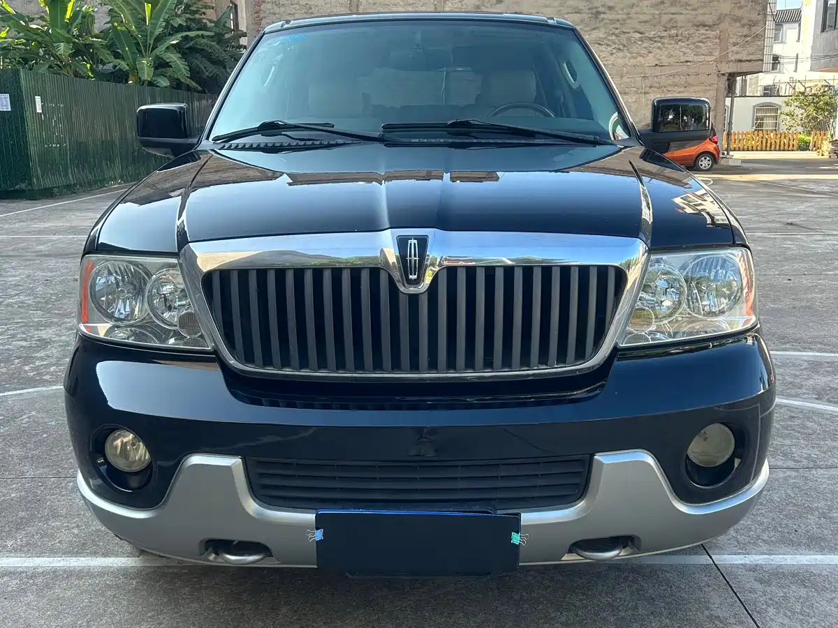 Lincoln Navigator 2005 2004 Model 5.4L