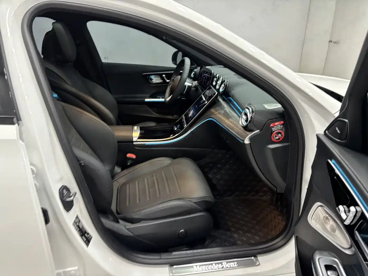 Mercedes-Benz C-Class 2025 Facelift C 260 L Night Sport Edition фото 28