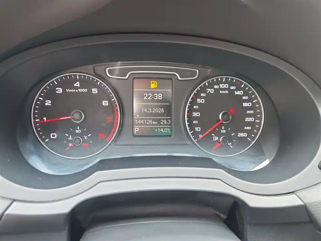 Audi Q3 2015 35 TFSI Comfort фото 8