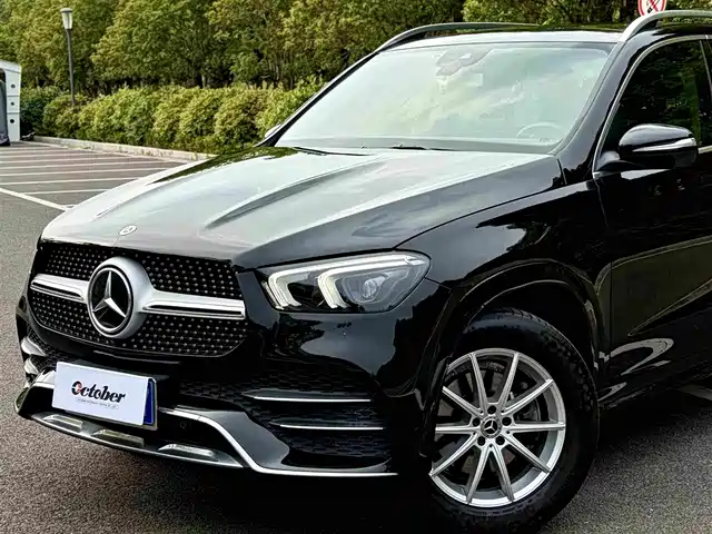 Mercedes-Benz GLE 2020 GLE 350 4MATIC Luxury — фото 3