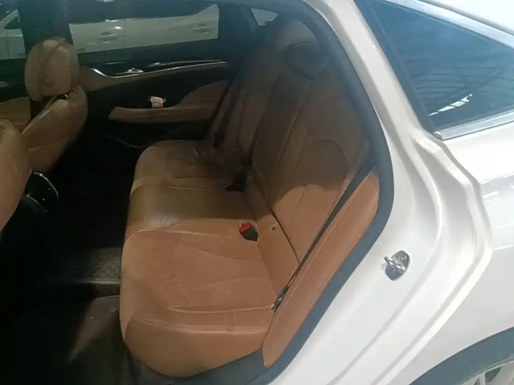 Фото 17 - Buick LaCrosse