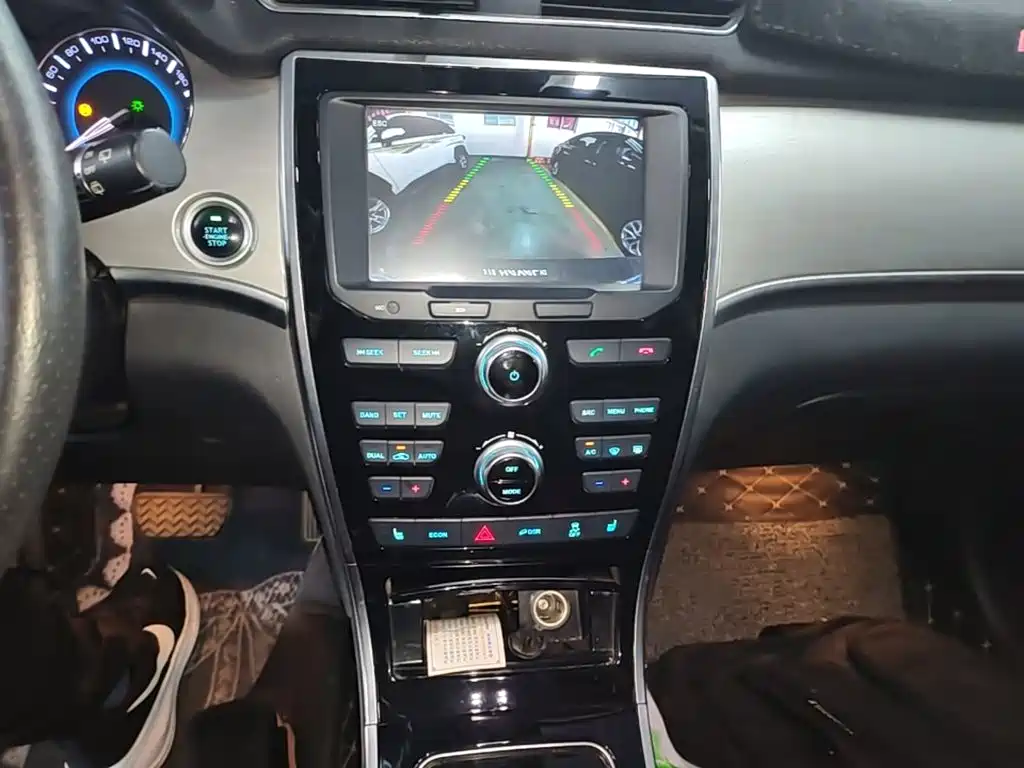 Photo 13 - Haval H2