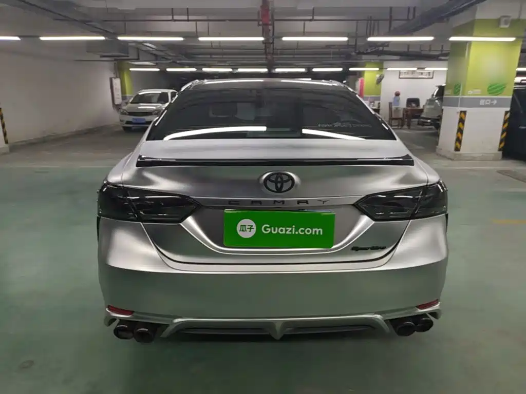 Фото 6 - Toyota Camry