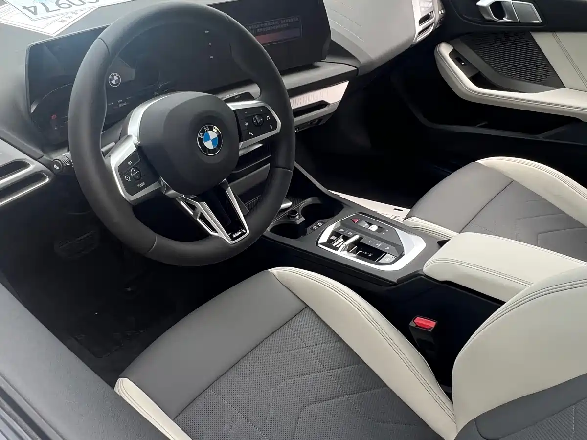Photo 7 - BMW 2 Series