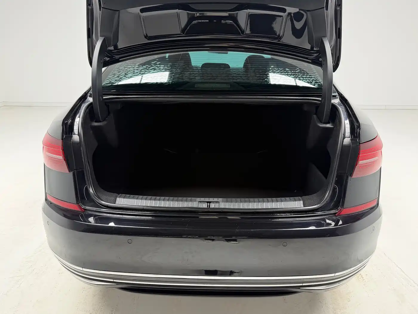 Volkswagen Passat 2021 Model 330TSI Elite Edition фото 10