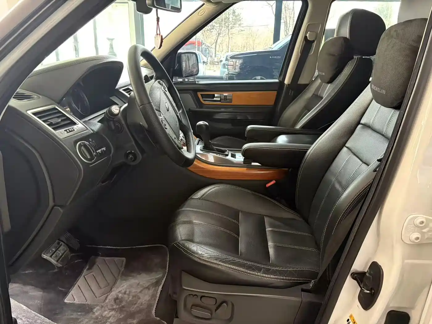 Land Rover Range Rover Sport 2013 5.0 SC V8 HSE фото 4