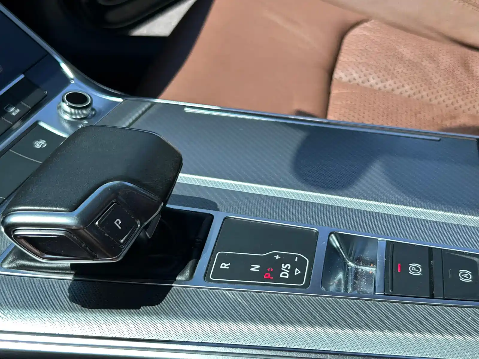 Photo 13 - Audi A6L