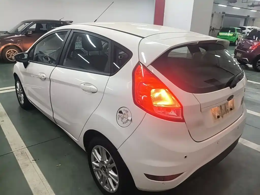 Ford Fiesta 2015 2013 Hatchback 1.5L Manual Fashion