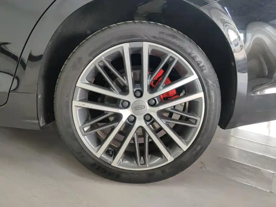 Фото 6 - Geely Preface