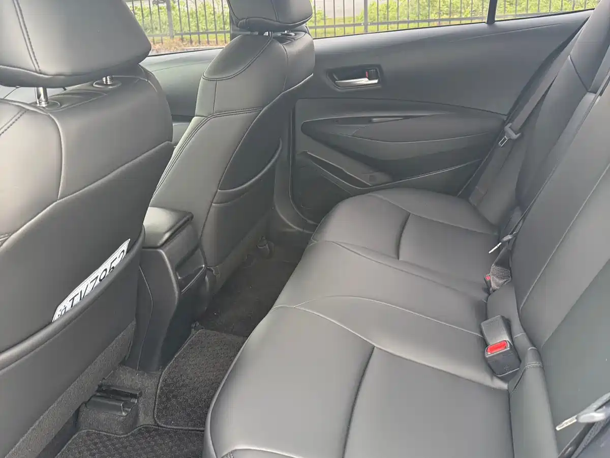 Toyota Corolla 2021 1.2T S-CVT Elite PLUS Edition фото 11