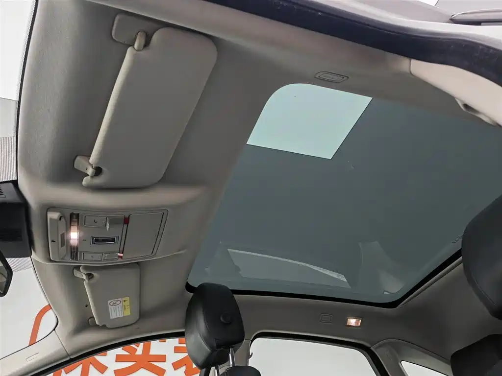 Jaguar E-PACE 2018 P200 China VI фото 14
