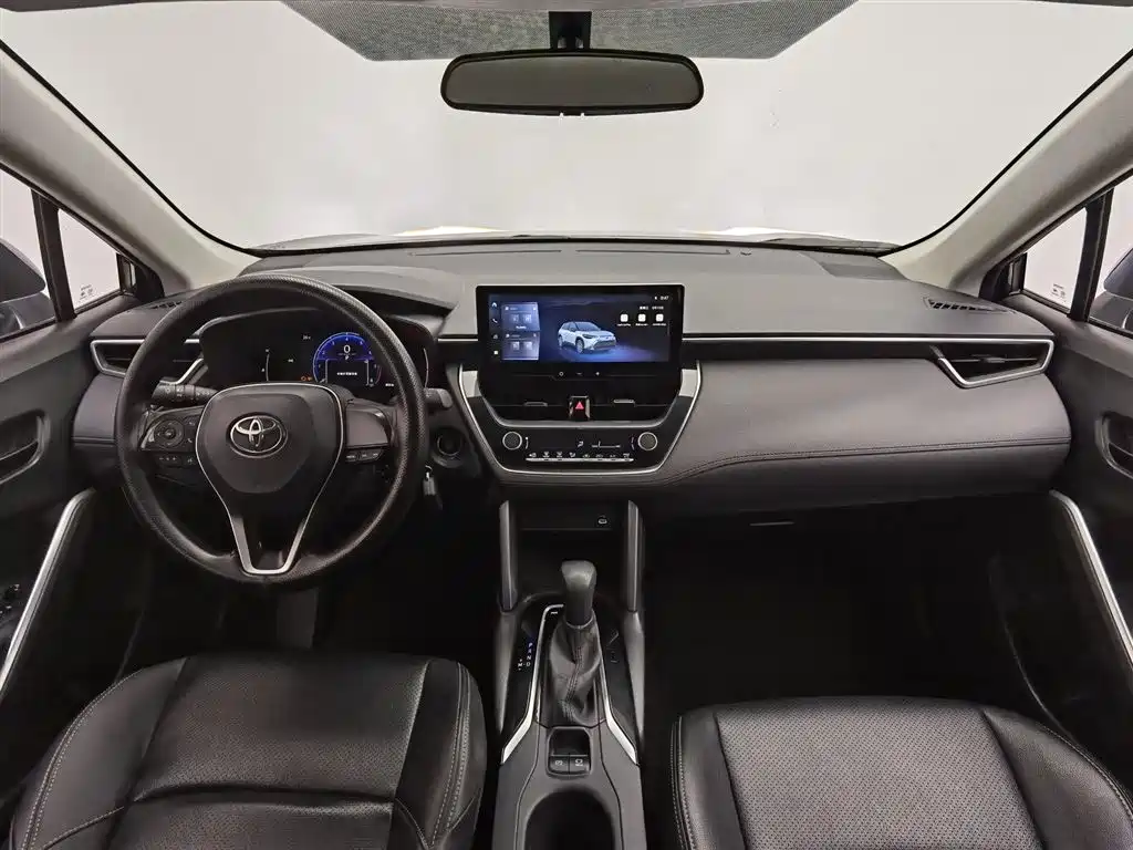 Toyota Frontlander 2023 2.0L CVT Elite Edition фото 5