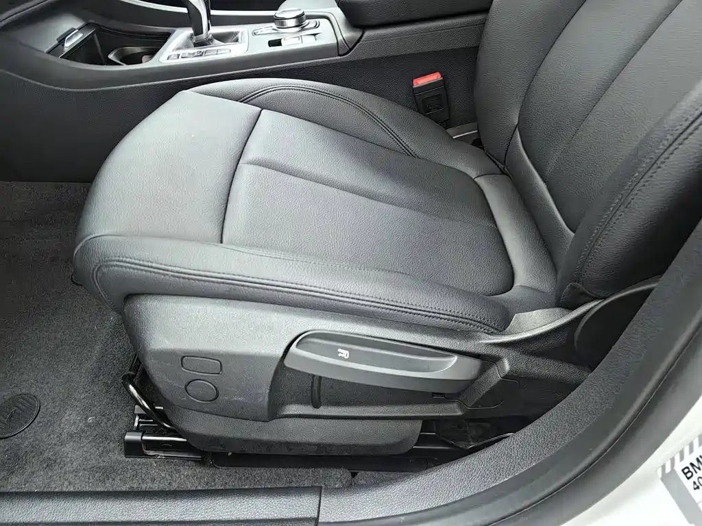 BMW 1 Series 2023 2022 120i M Sport