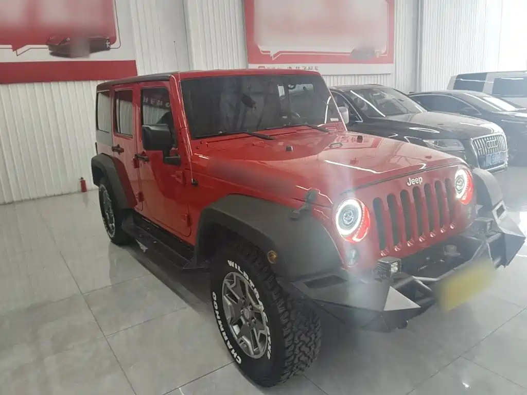 Фото 4 - Jeep Wrangler