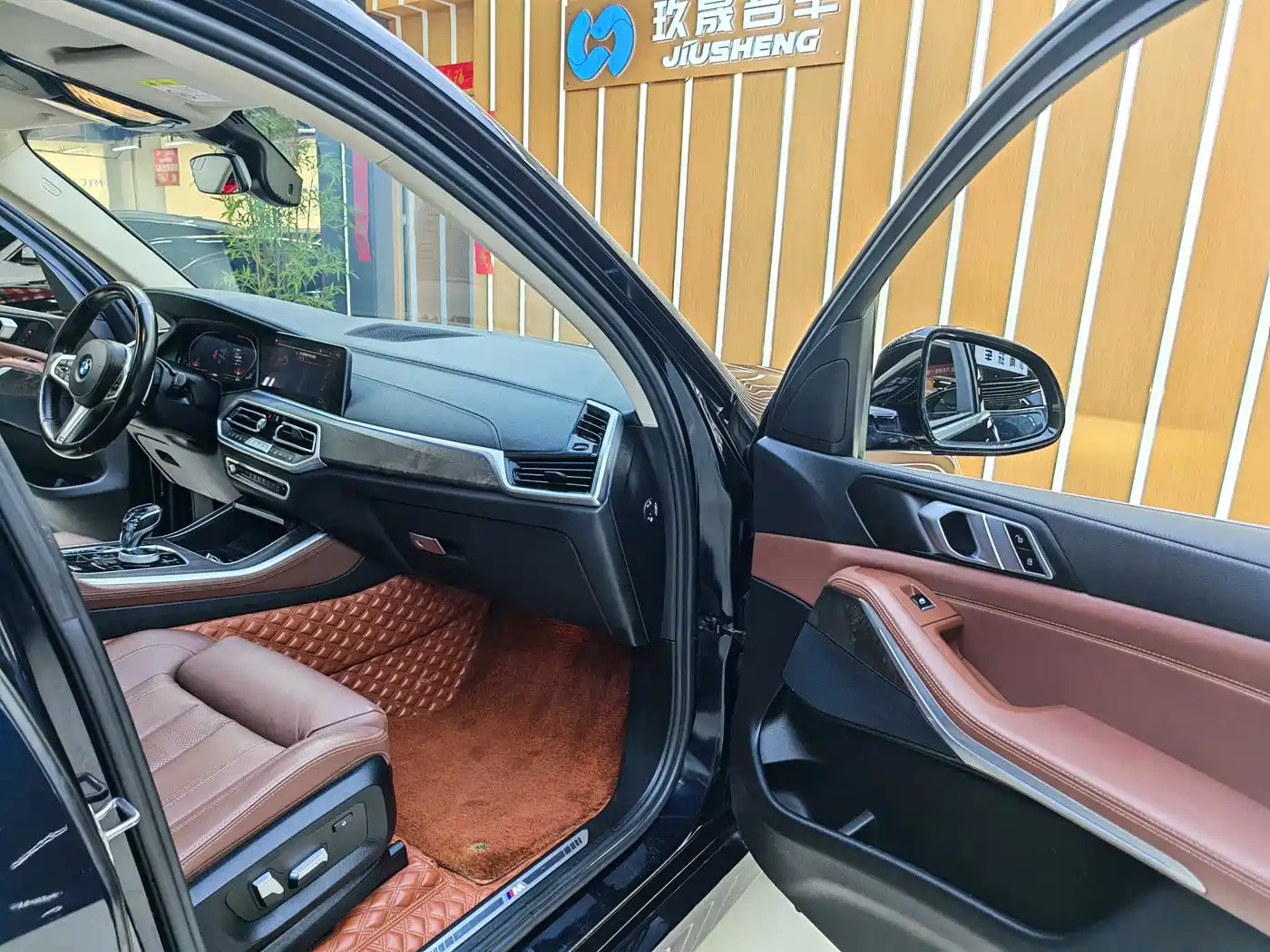 BMW X5 2022 xDrive 30Li M Sport Package фото 4