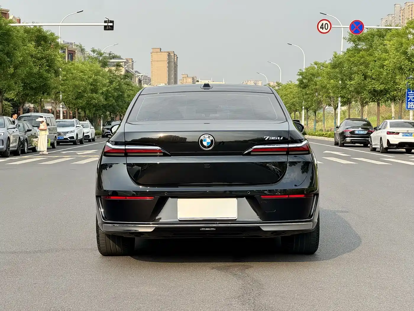 BMW 7 Series 2023 Model 735Li Luxury Package фото 8