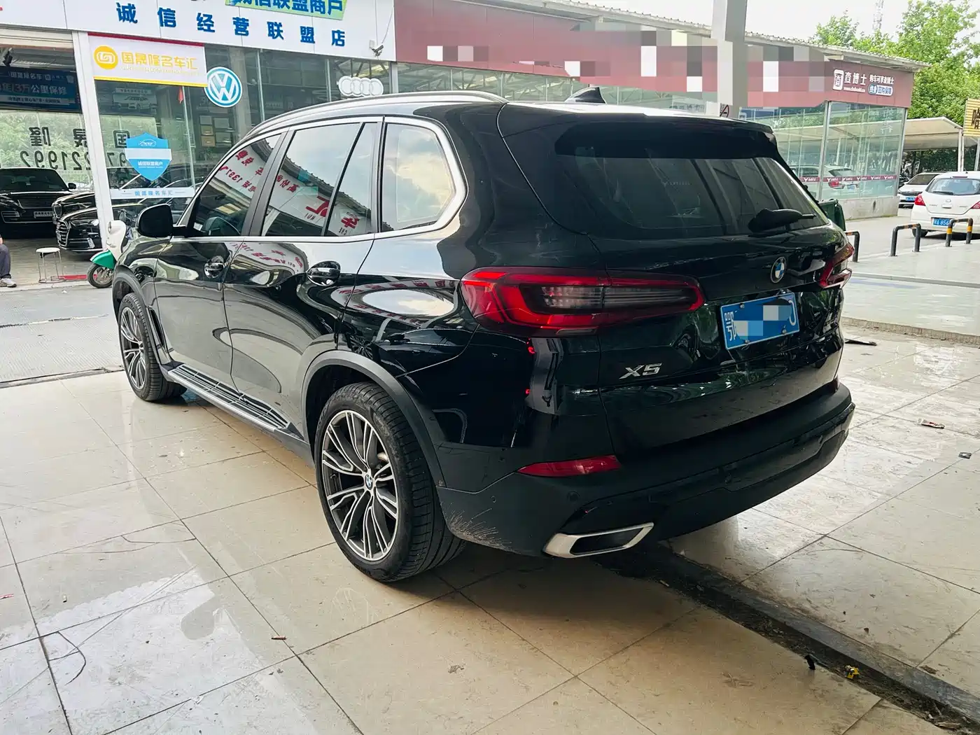 BMW X5 (Import) 2020 xDrive40i M Sport Package фото 4