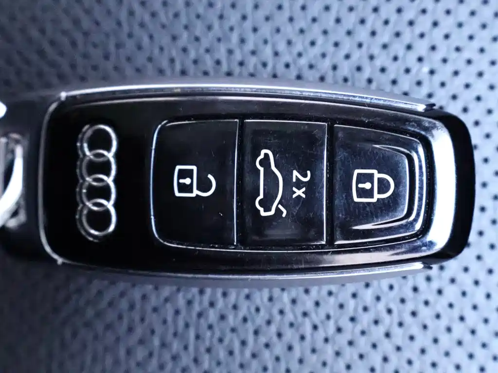 Audi Q8 2022 55 TFSI Luxury Dynamic фото 25
