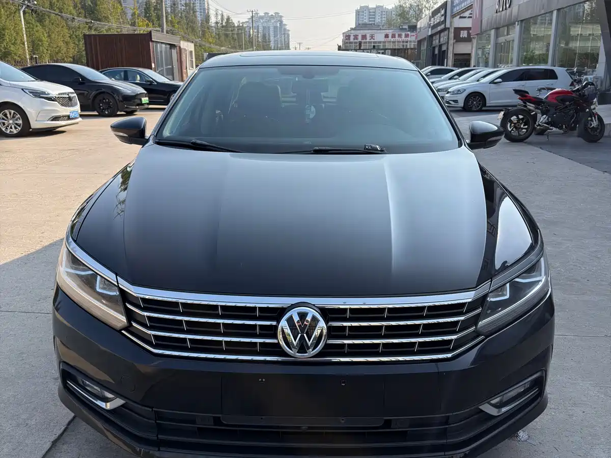 Фото 2 - Volkswagen Passat