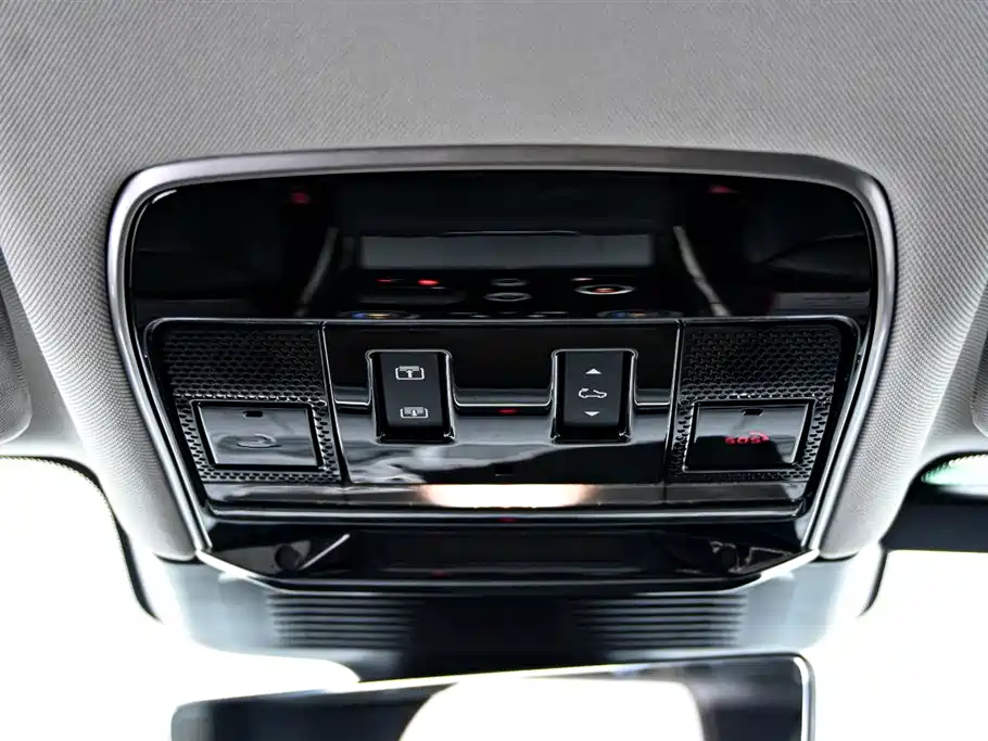 Land Rover Range Rover Sport 2023 400PS Dynamic SE фото 33