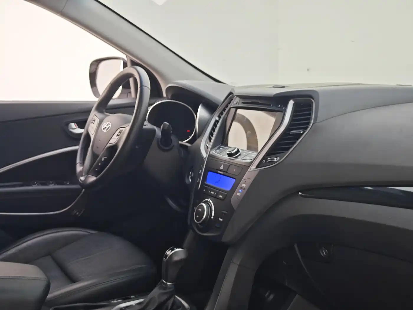 Hyundai Santa Fe 2013 Model 2.4L Automatic 2WD Smart фото 23