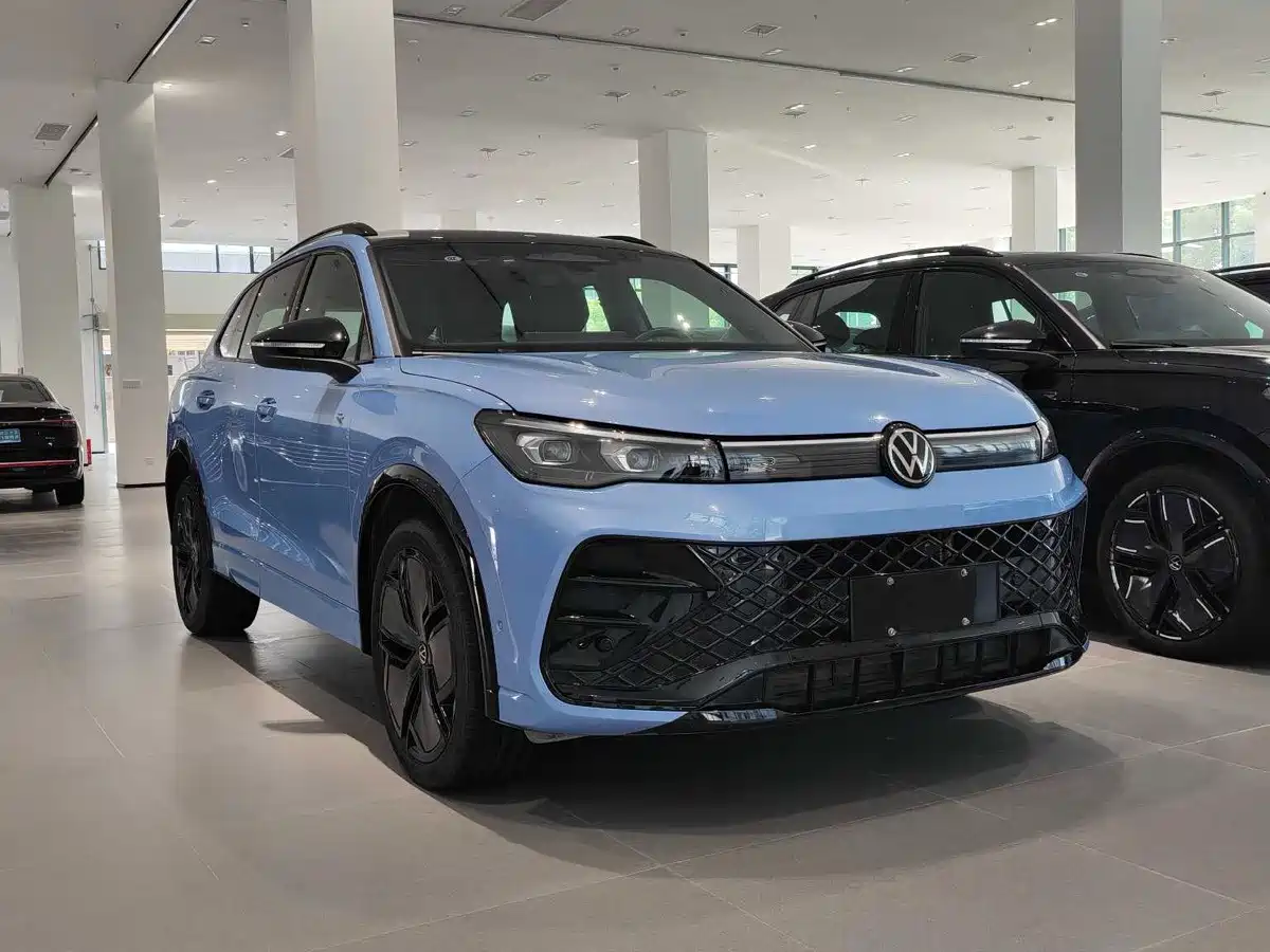 Фото 3 - Volkswagen Tiguan L