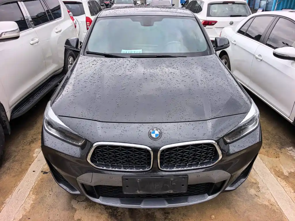 Photo 2 - BMW X2
