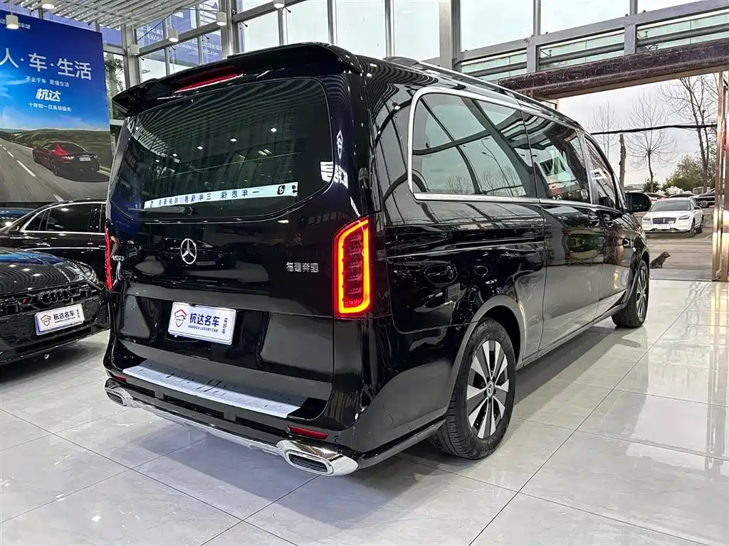 Mercedes-Benz Vito 2023 2.0T Elite 7-Seater фото 6