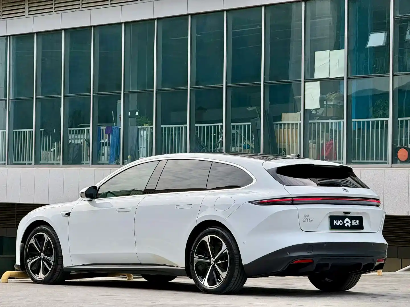 Фото 9 - NIO ET5T