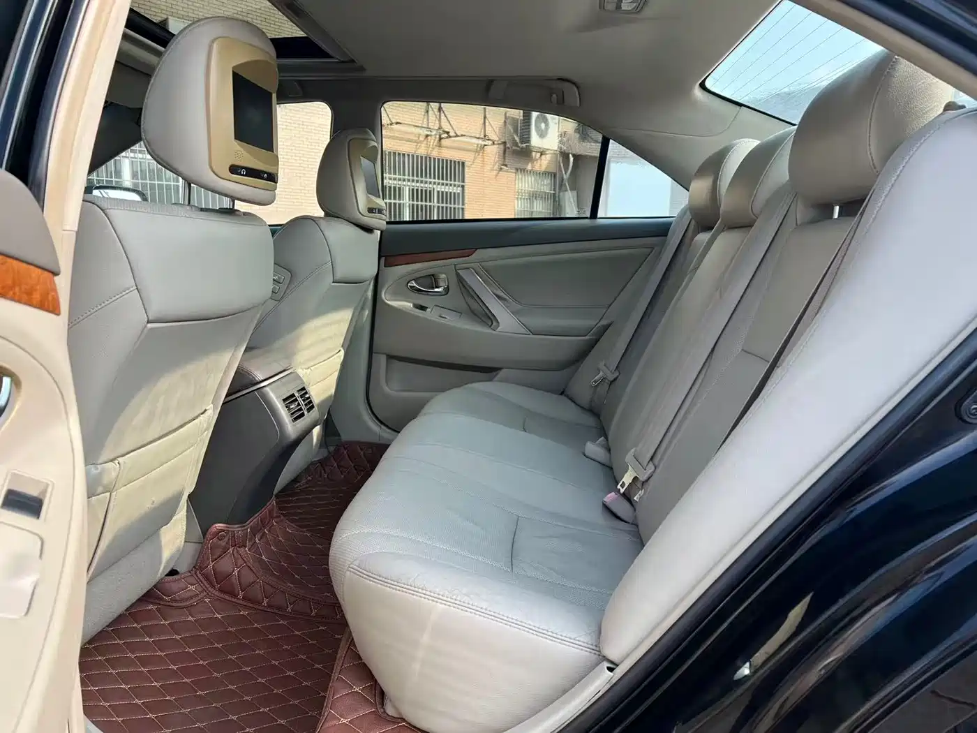 Toyota Camry 2010 200G Classic Edition фото 15