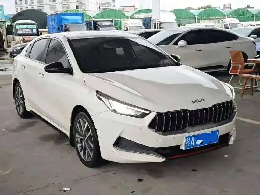 Фото 3 - Kia K3