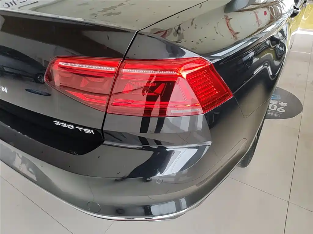 Volkswagen Magotan 2020 330TSI DSG Leading фото 8