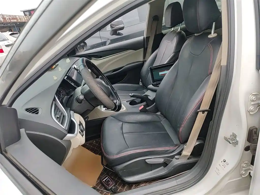 Buick Excelle 2016 15N Automatic Progressive фото 15