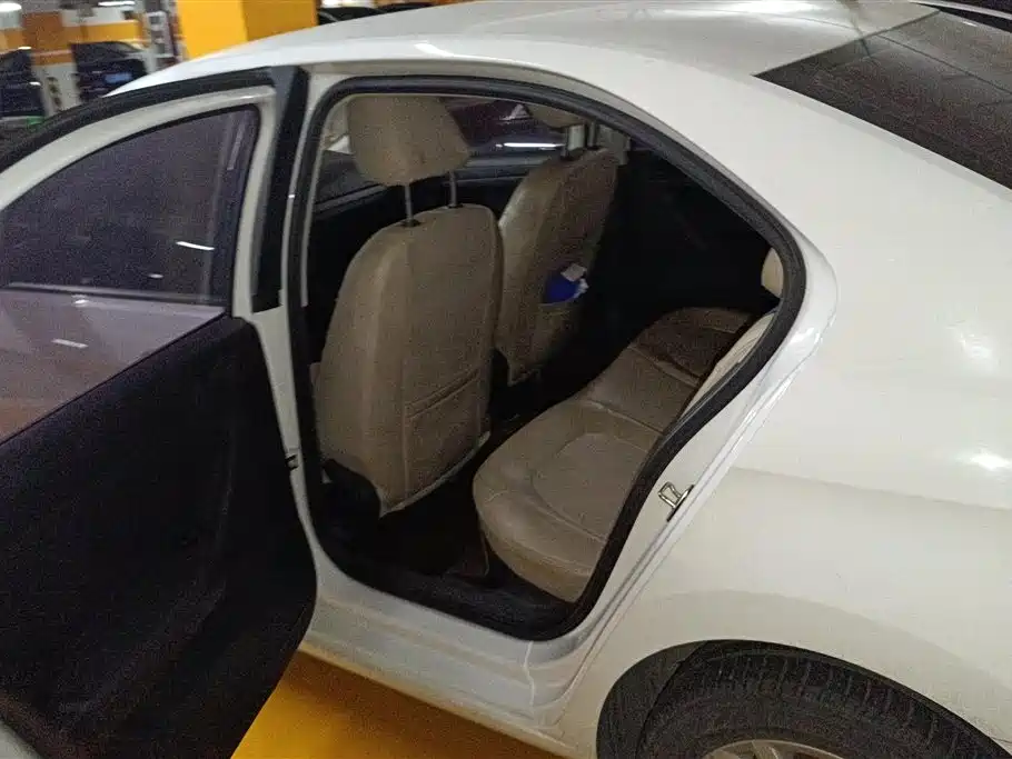 Volkswagen Jetta 2019 Dream Edition 1.5L Manual Fashion фото 11