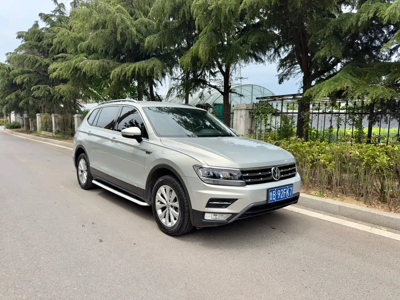Volkswagen Tiguan L 2017 330TSI Automatic 2WD Trend Edition фото 6