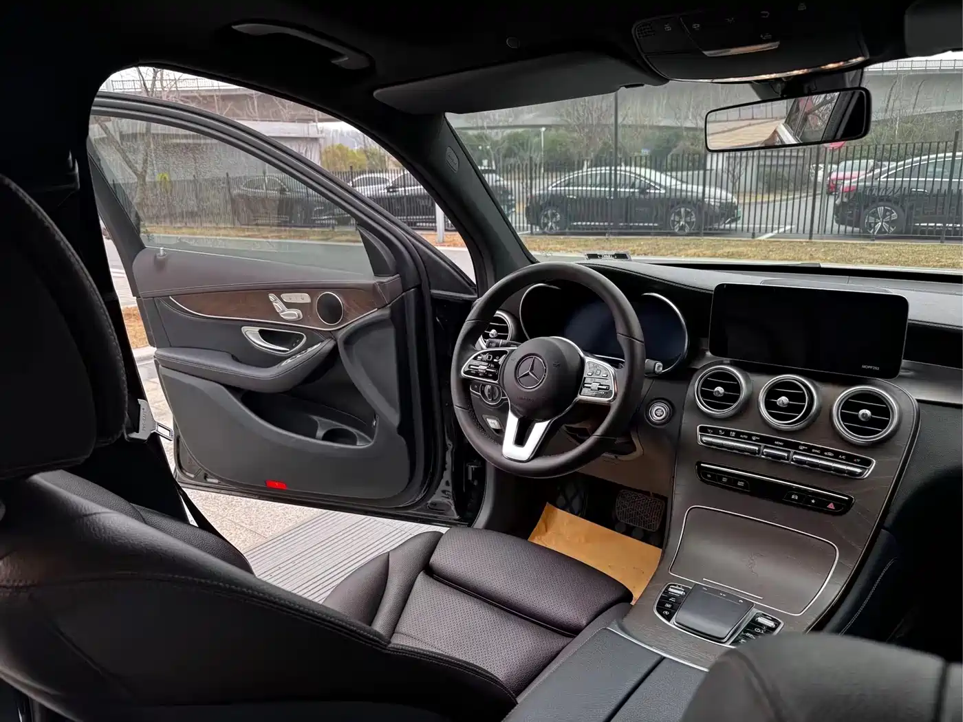 Mercedes-Benz GLC 2020 GLC 260 L 4MATIC Luxury фото 10