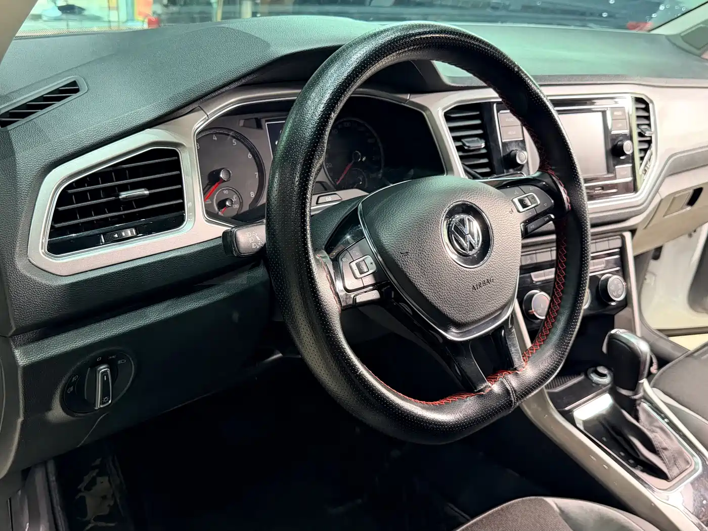 Volkswagen T-ROC 2020 280TSI DSG 2WD Progressive фото 11
