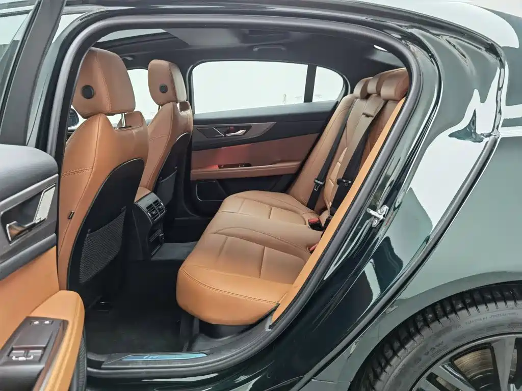 Jaguar XEL 2025 2025 2.0T 250PS R-DYNAMIC 90th Anniversary Edition