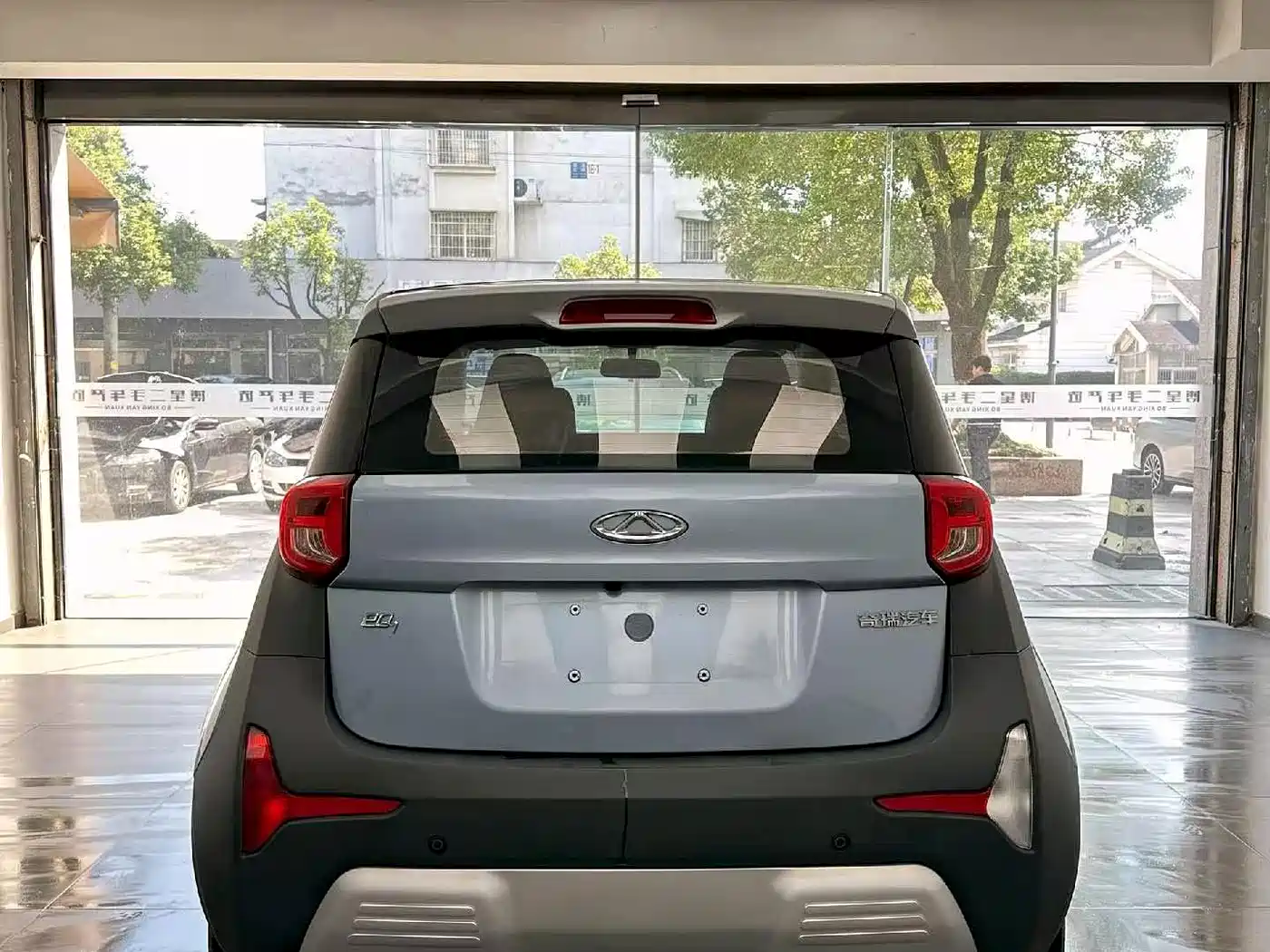 QQ New Energy Little Ant 2019 2018 400 4-Seater Premium Smart Edition