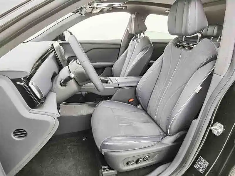 Voyah Courage 2025 2024 4WD Global Edition