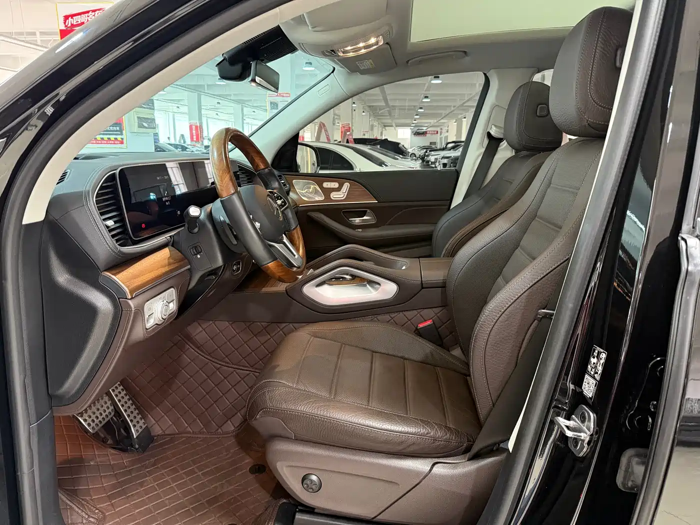 Mercedes-Benz GLS 2022 Second Facelift GLS 450 4MATIC Luxury фото 9