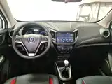 Фото 10 - Changan CS15