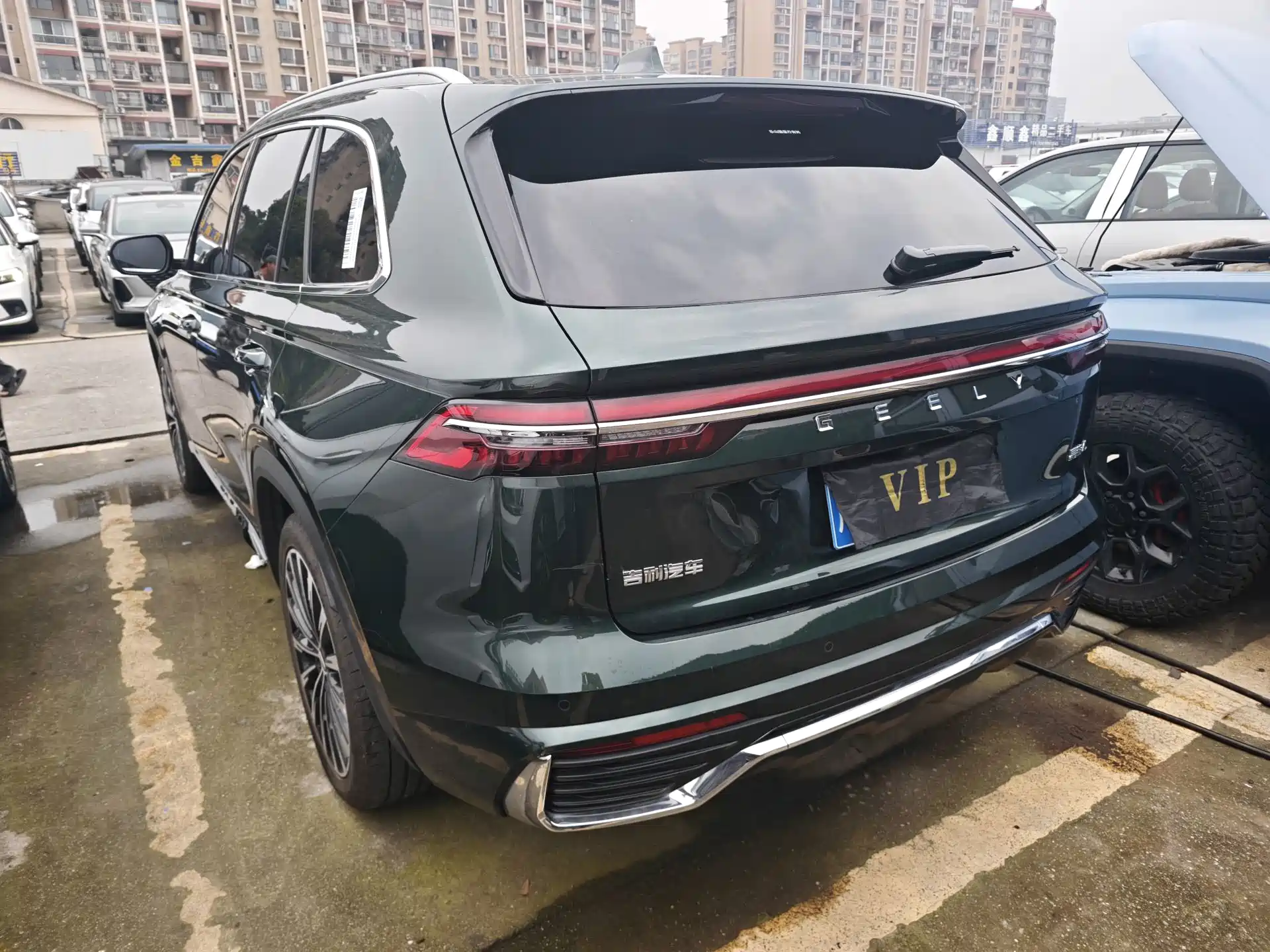 Фото 16 - Geely Monjaro