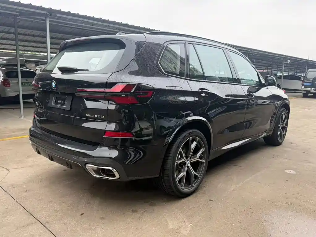 BMW X5 2026 2026 Facelift xDrive 30Li Exclusive M Sport Shadowline Package