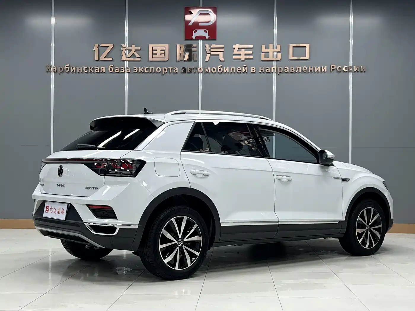 Volkswagen T-Roc, миниатюра 3