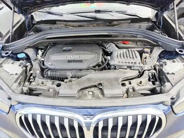 BMW X1 2020 sDrive25Li Leading Model — фото 3