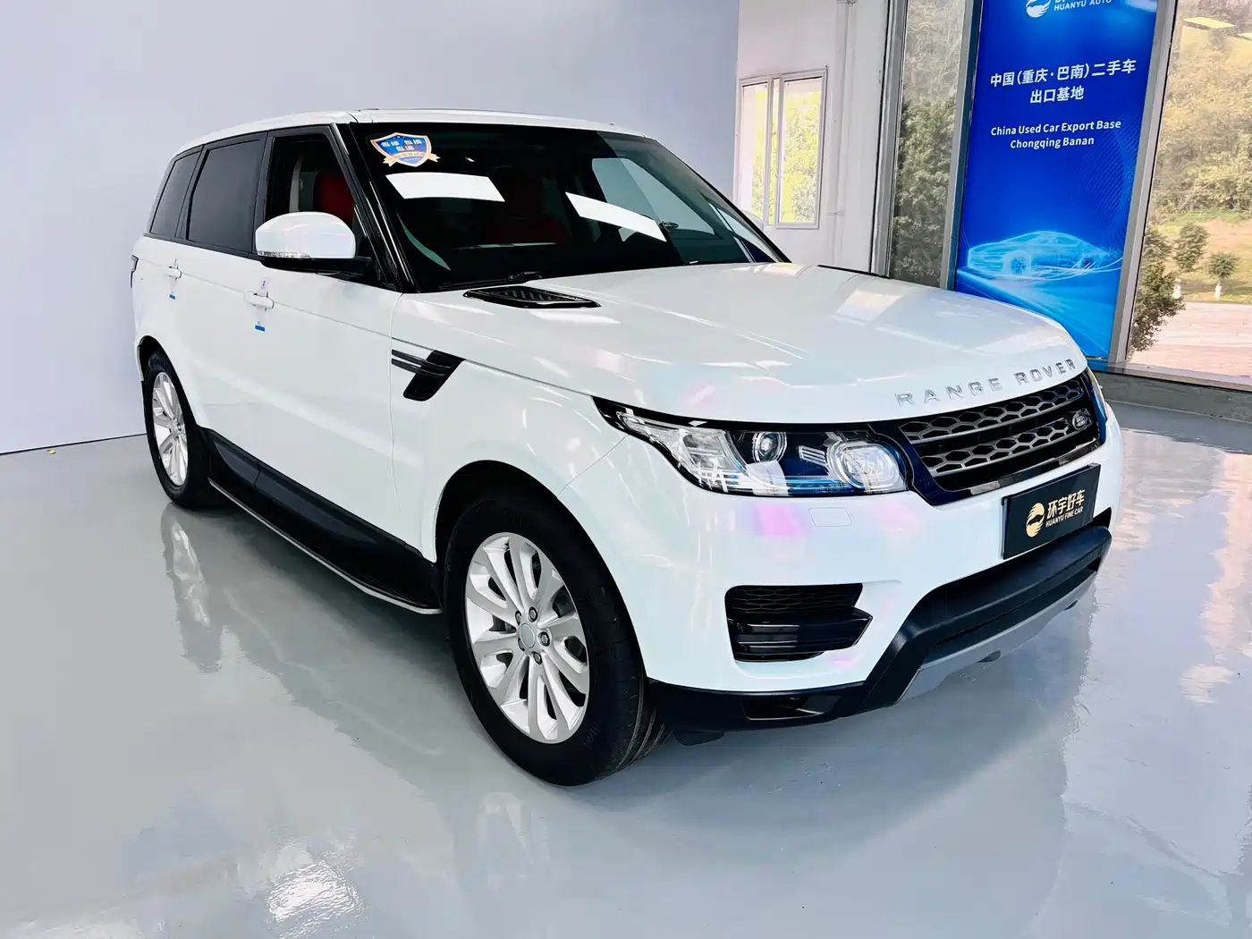 Land Rover Range Rover Sport 2016 Model 3.0 SC V6 SE фото 3