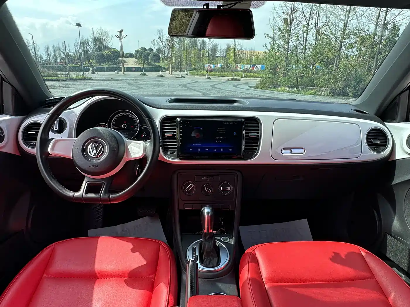 Volkswagen Beetle 2015 180TSI фото 9