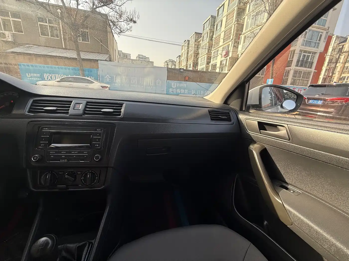 Volkswagen Santana 2016 1.4L Manual Trend Edition фото 10